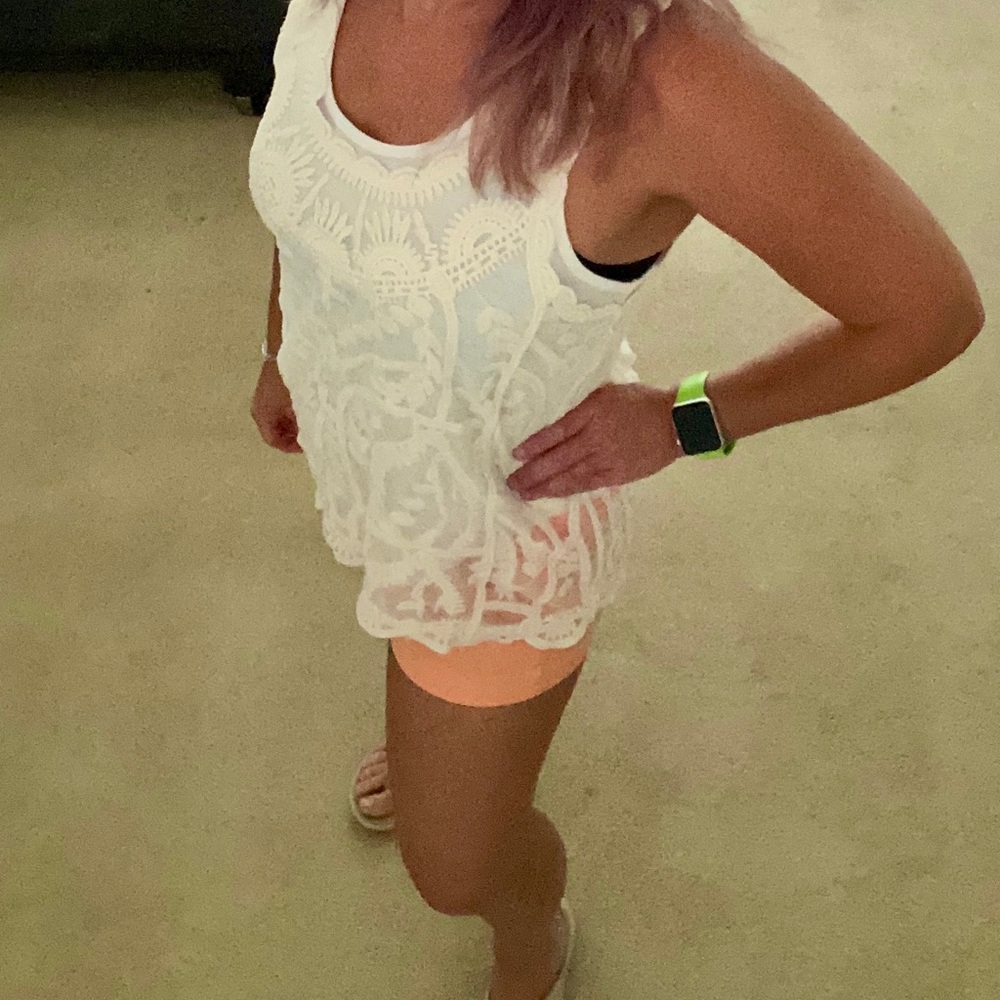 Capri brand scalloped lace tank